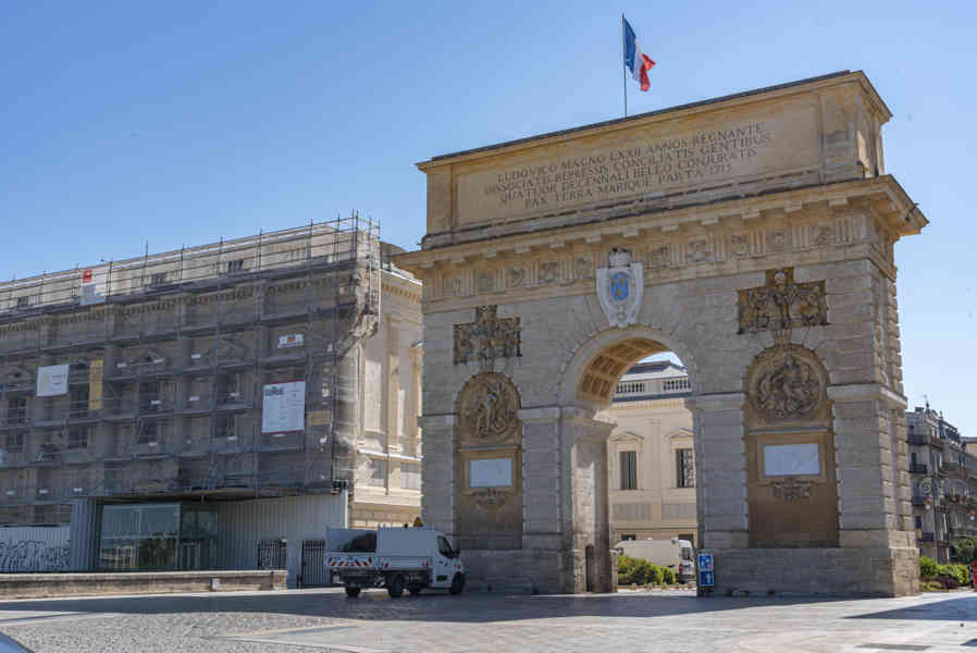 Francia - Montpellier 046 - Arco del Triunfo.jpg